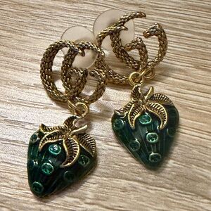 GG Retro Gold Tone Green Enamel Strawberry